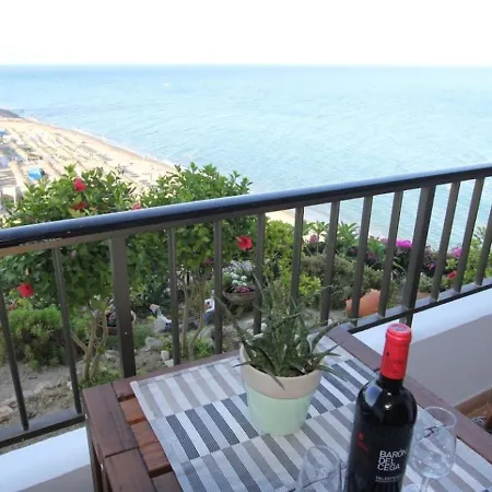 107072 - In Torremolinos